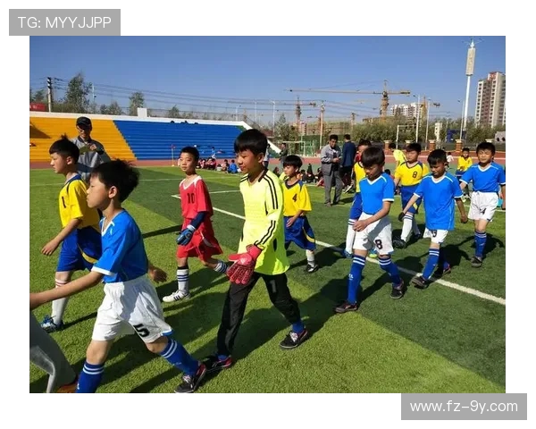 点燃小学足球梦想的极致短句引领孩子全力奔跑勇敢创造精彩新未来